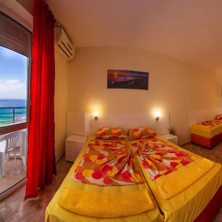 Guest house семеен чайка 3*